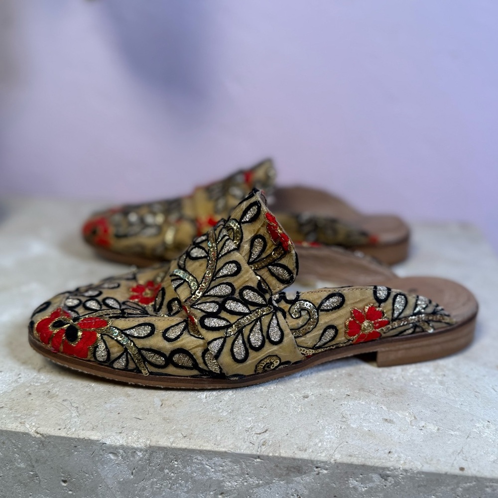 Free People embroidered mule flats floral boho slip on 36 - Picture 3 of 4